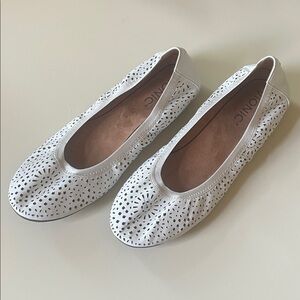 Vionic Women's Perforated White Flats